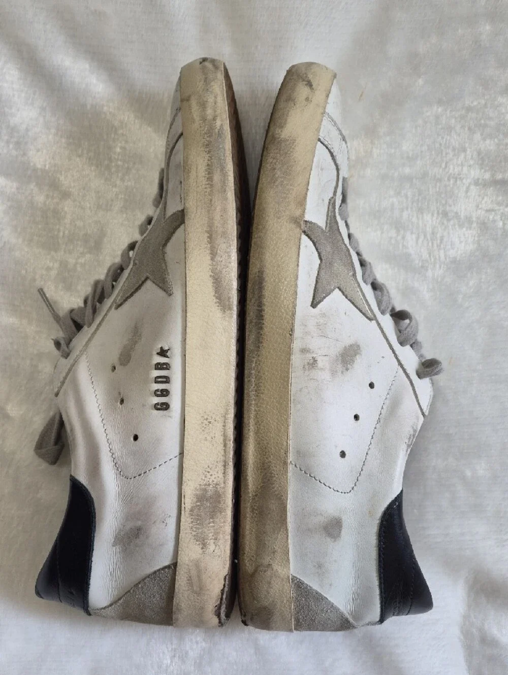 Golden Goose White Leather Low-Top Sneakers with Gray Star